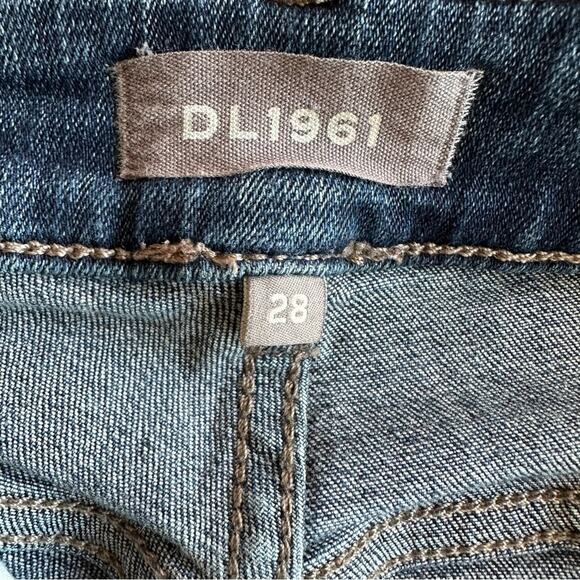 DL1961 Mara Ankle Jeans High Rise Straight Frayed Edge USA Womens 28 Medium Wash - Picture 9 of 14